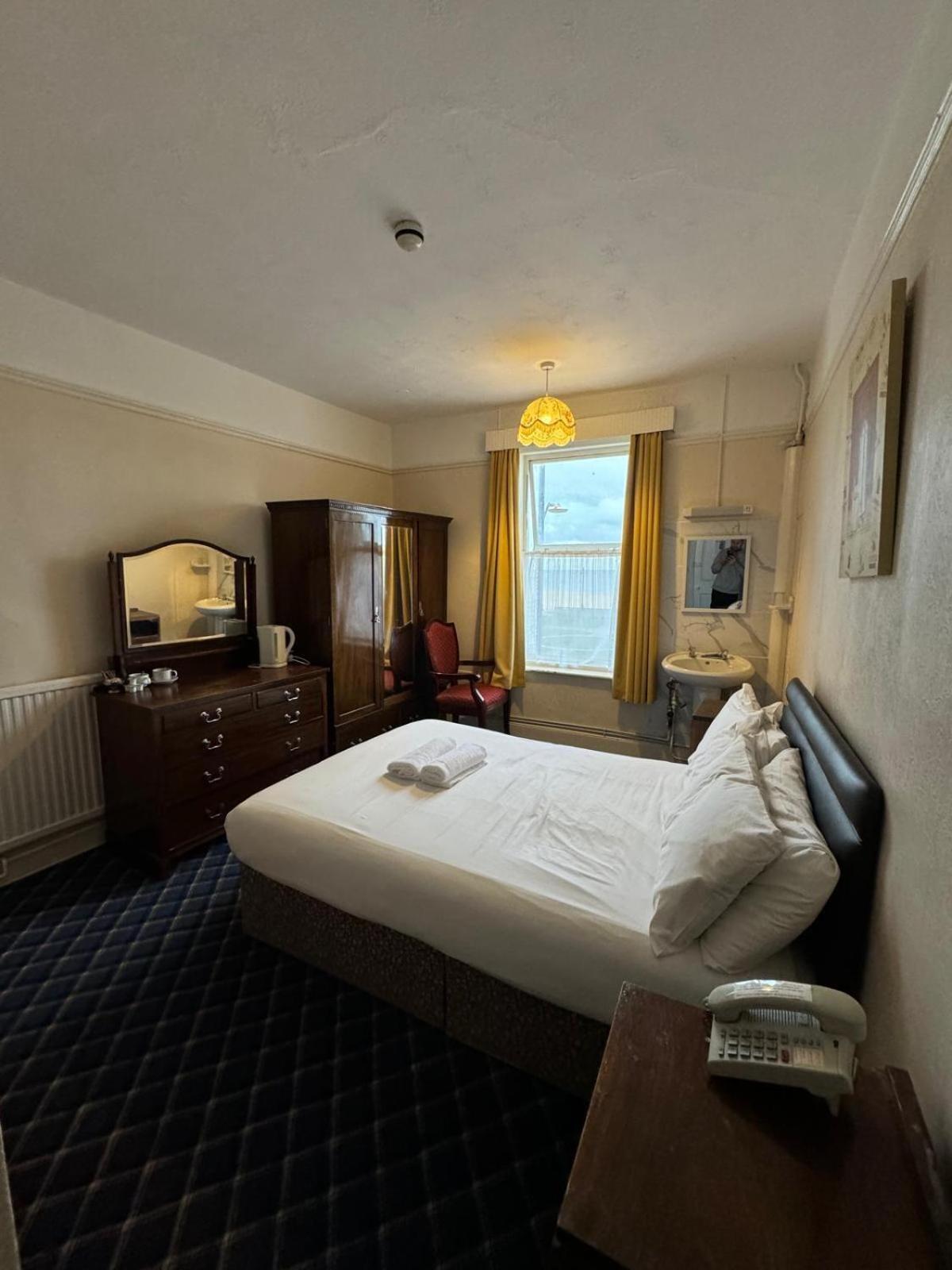 Royal Hotel Great Yarmouth Exterior photo
